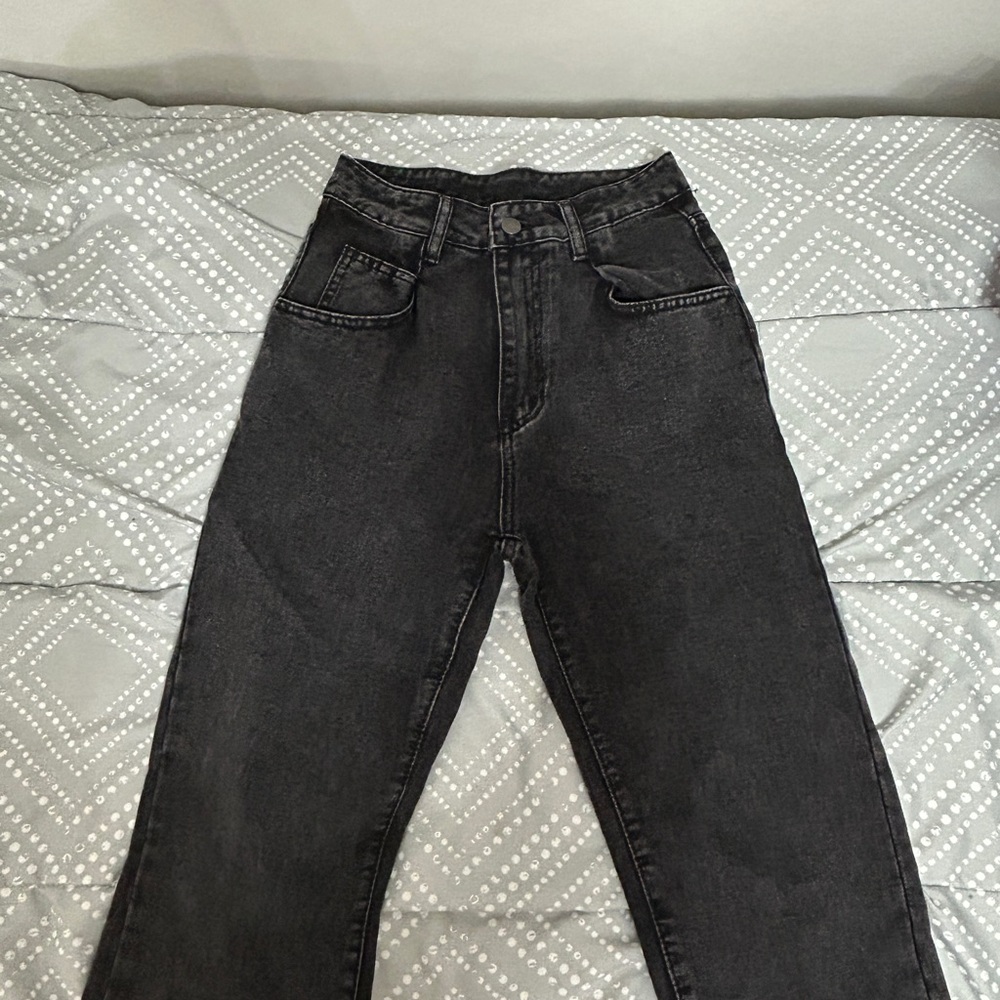 SHEIN Black Straight Leg Jeans